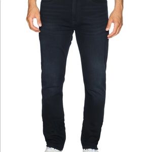 CKJ 056 Jeans